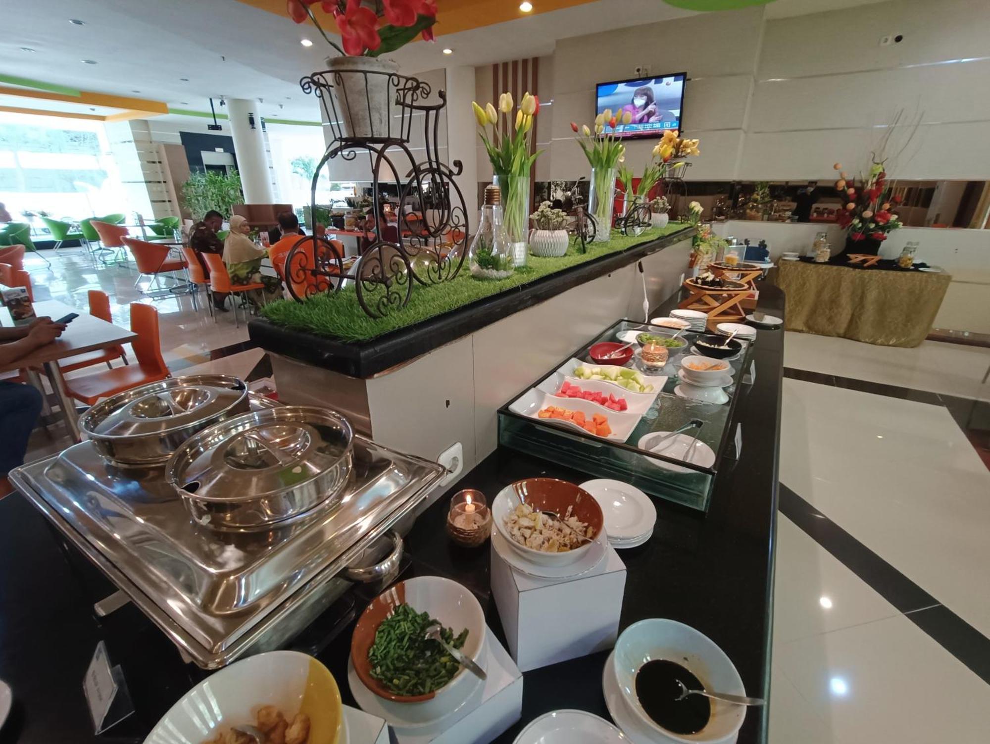 Halogen Hotel Airport Surabaya Sidoarjo Exterior foto